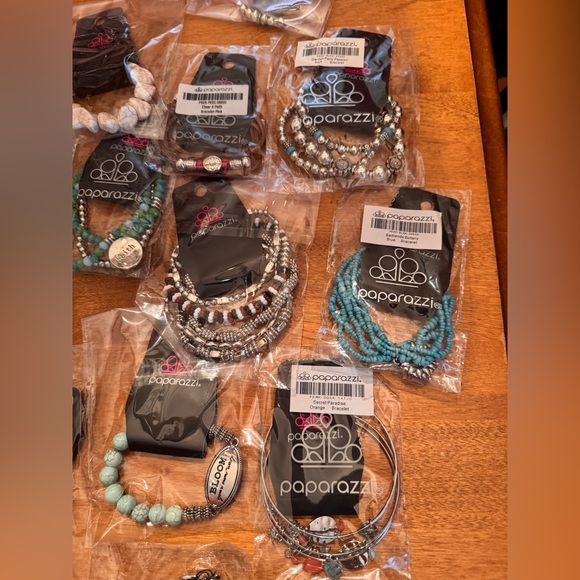 🆕 Paparazzi Bracelets - Lot Of 21 - Picture 4 of 10